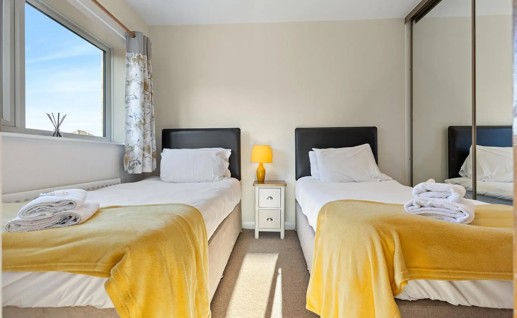 Pass The Keys Central Townhouse With Free Parking York 0*,